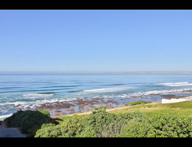 8 BEDROOM HOUSE FOR SALE IN REEBOK